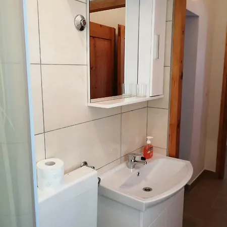Bako Gostinjska kuća Komiza