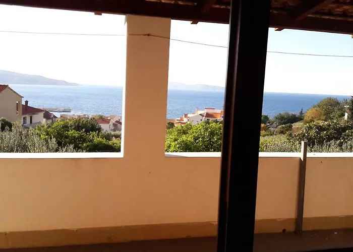 Guest house Bako 3*